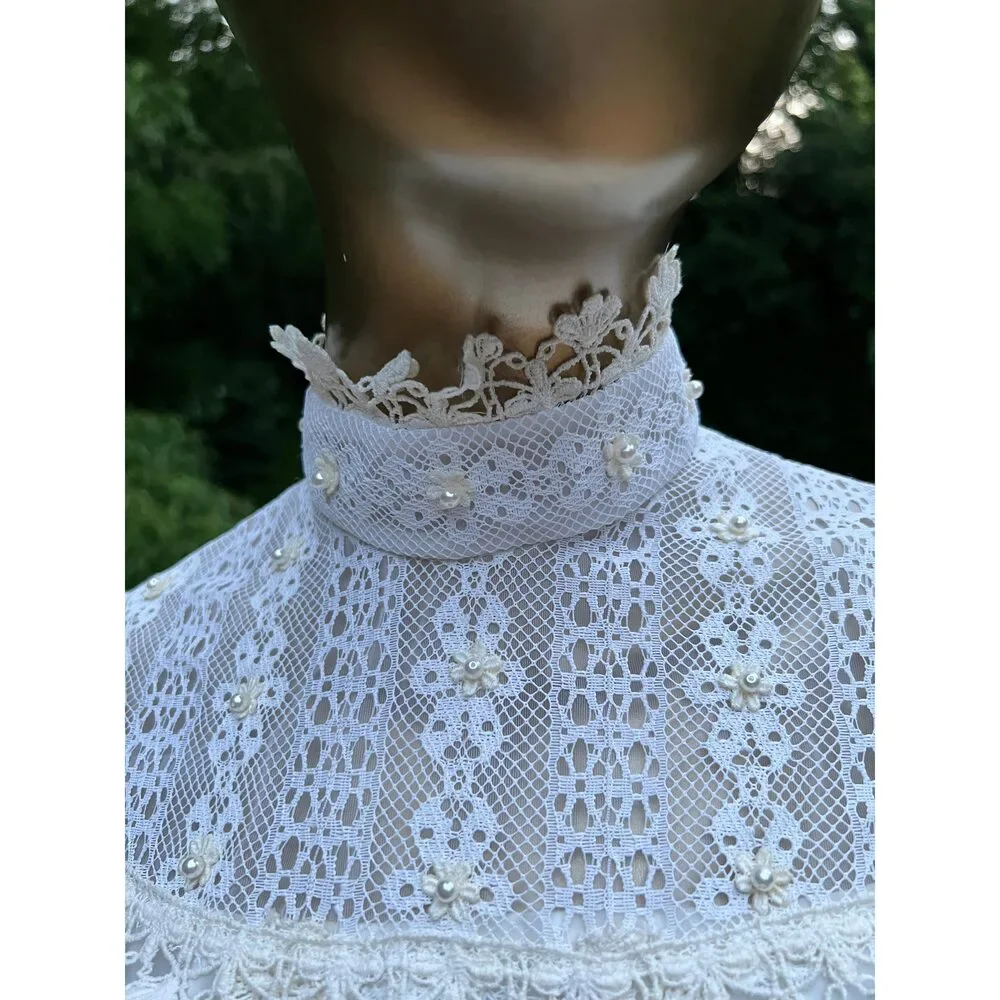 Vintage 70s Wedding Dress, Prairie-style, lace, with train, size s - Picture 2 of 12